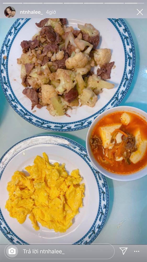 Yêu lại Quang Hải nhưng Nhật Lê vẫn khoe mâm cơm hồi ăn ở nhà Hưng Harry: Trùng hợp hay nhìn đĩa nhớ người xưa?-1