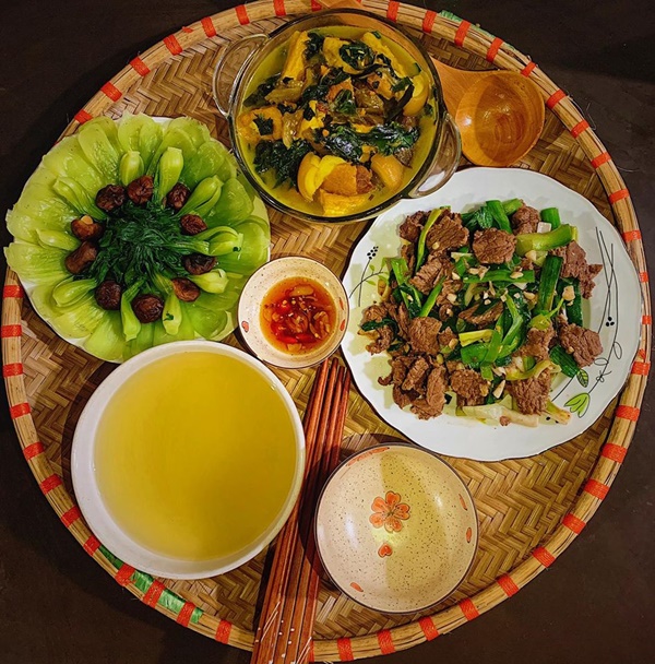 Thực đơn bữa cơm dễ làm, ngon đến miếng cuối cùng cho gia đình 4 người-4