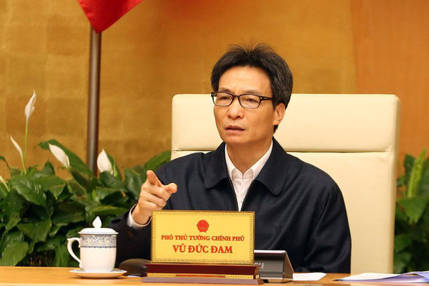 Phạm vi TOÀN QUỐC: Trước 12h trưa 25/3, hoàn thành việc gõ từng nhà người đã nhập cảnh từ 7/3-1