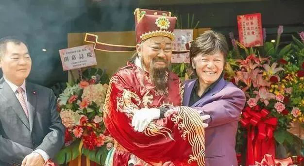 Sau 3 lần suýt chết, phải mổ khối u não 10 cm, sức khỏe của Bao Thanh Thiên hiện ra sao?-7