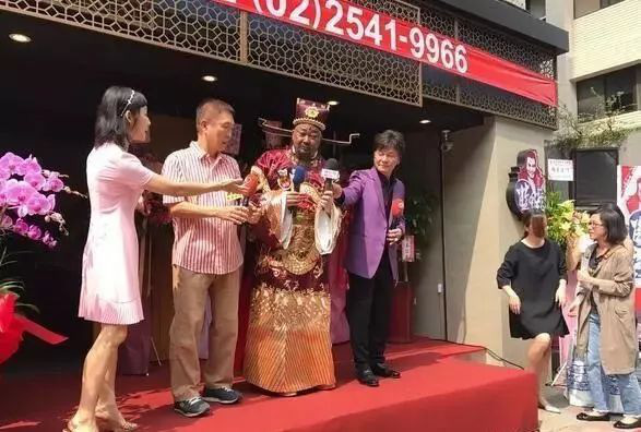 Sau 3 lần suýt chết, phải mổ khối u não 10 cm, sức khỏe của Bao Thanh Thiên hiện ra sao?-8