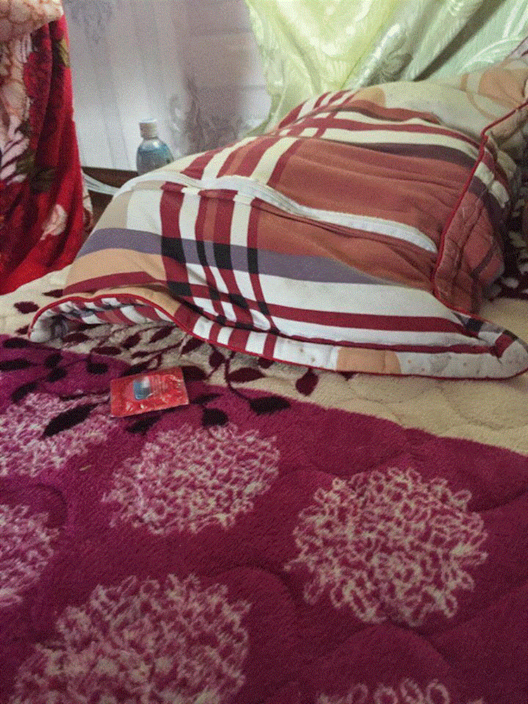 Lên phòng người yêu chơi, anh chàng bực tức quay đầu về khi phát hiện dị vật dưới gối cùng kế hoạch gài kèo” siêu tinh vi của bạn gái-3