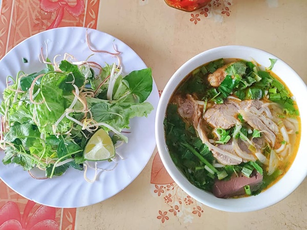 Bánh canh nam phổ và những món hấp dẫn nhất định phải thử khi đến Huế-7