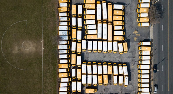 Nước Mỹ vắng vẻ lạ thường giữa đại dịch Covid-19: Những quảng trường, con đường, khu vui chơi nổi tiếng nay không một bóng người-6