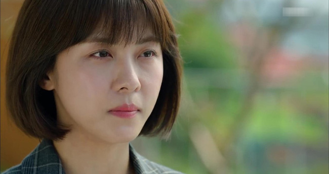 Chị gái bỗng đòi ly hôn với chồng đại gia, mẹ tôi tát cháy mặt nhưng rồi bật khóc nức nở khi đọc tờ giấy nhàu nhĩ chị đưa-1