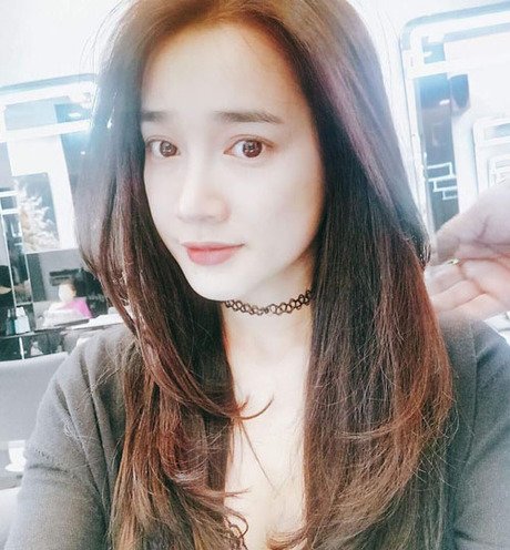 Để tóc mái cong khó hiểu, nhan sắc Nhã Phương vẫn rạng ngời cân hết tất cả-9