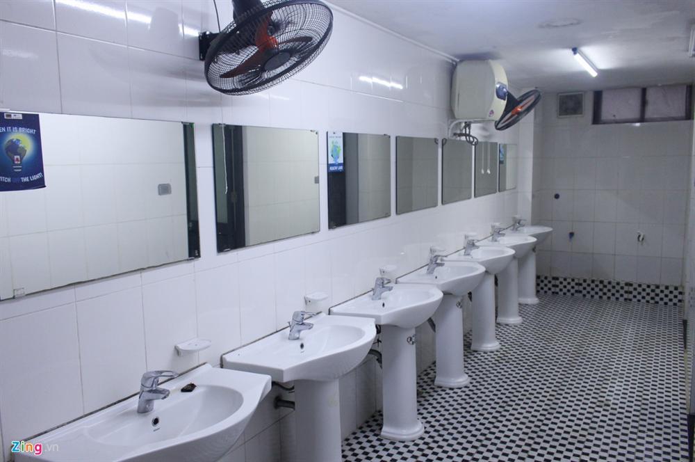 Bên trong ký túc xá được chọn là khu cách ly cho 20.000 người-5