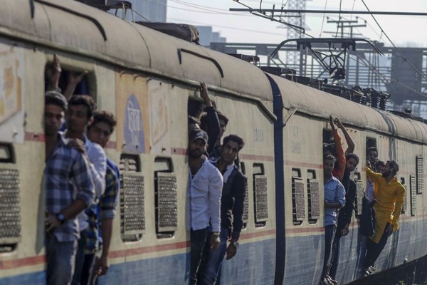 Thu nhập 2 USD/ngày, ở nhà tránh lây nhiễm virus là xa xỉ với tôi-3