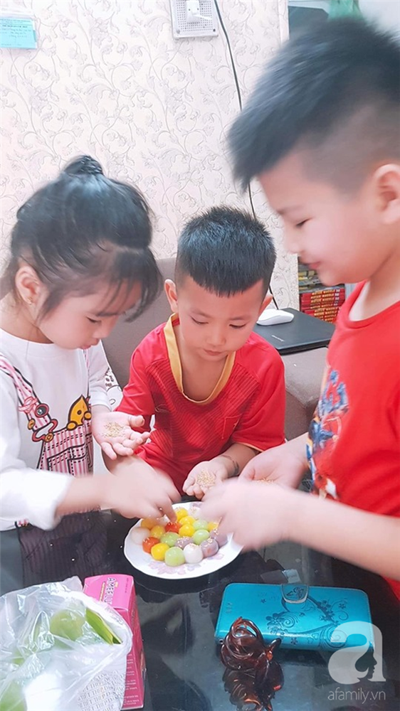 Set bột bánh trôi ngũ sắc đầy chợ mạng, tiểu thương ngày bán 4 tạ bột-6