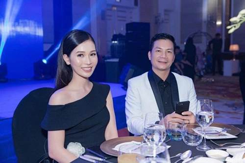 Là đại gia bất động sản Shark Hưng và vợ lại chọn ở nơi bình dị, trồng rau nuôi gà-1