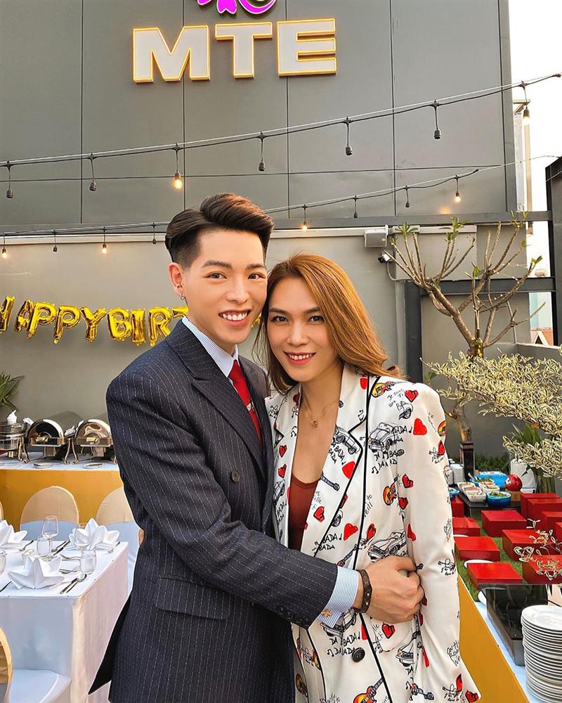 Phẫu thuật thành công nhưng nụ cười hở lợi bao năm của Đức Phúc vẫn không cách nào sửa nổi-5