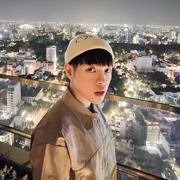 Phẫu thuật thành công nhưng nụ cười hở lợi bao năm của Đức Phúc vẫn không cách nào sửa nổi-8