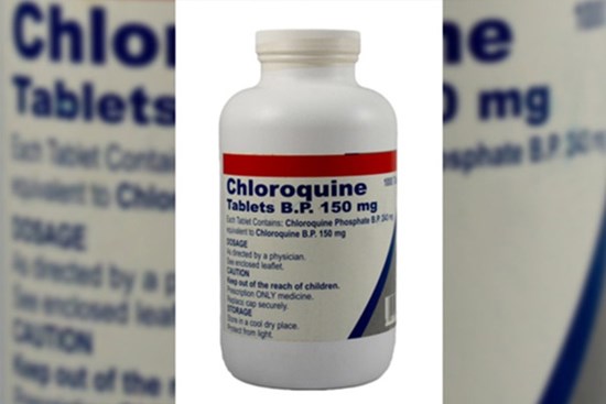 Mỹ: Chồng chết, vợ nguy kịch khi tự ý uống chất giống thuốc chống sốt rét chloroquine để phòng Covid-19