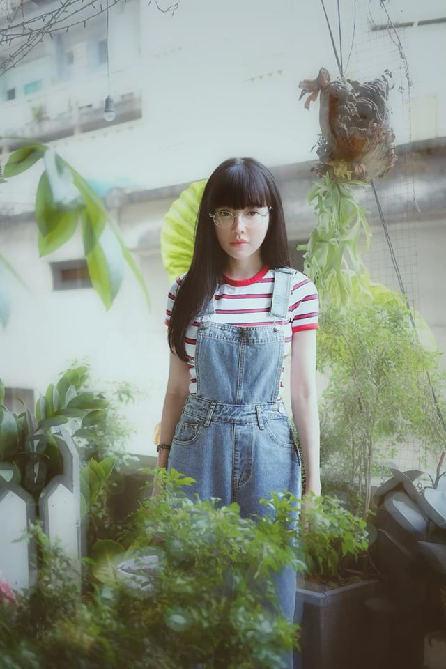 Elly Trần diện toàn đồ học sinh cũng không giấu nổi body nóng bỏng từng milimet khiến chị em nào cũng trầm trồ-5