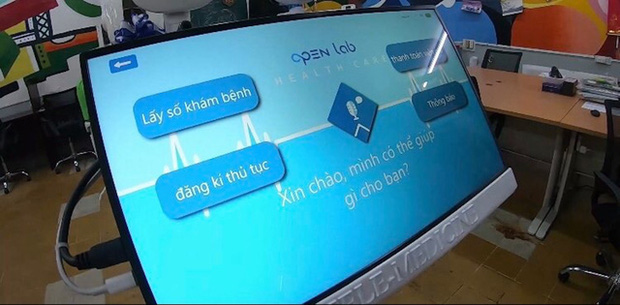 Nhóm sinh viên ở TPHCM chế tạo robot đo nhịp tim, huyết áp, cấp phát thuốc, thanh toán điện tử… giúp giảm tải bệnh viện trong bão Covid-19-3