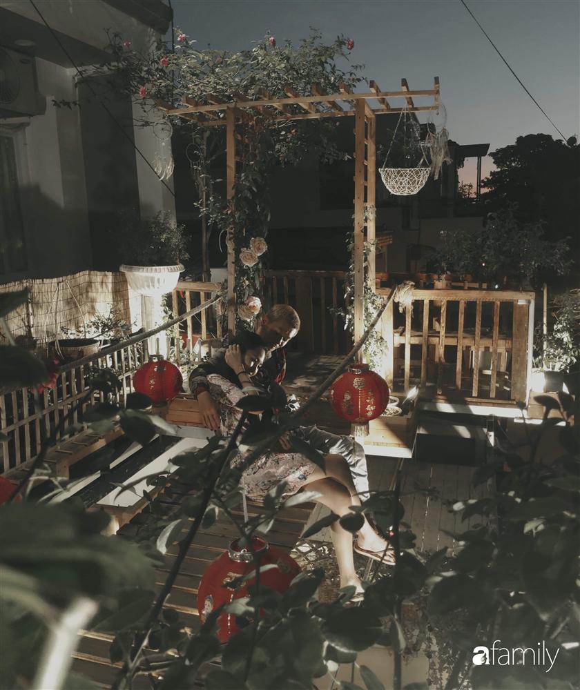 Ngôi nhà đẹp yên bình, lãng mạn nhờ người đàn ông đảm đang tự decor vườn và trồng đủ loại hồng ở Sài Gòn-22