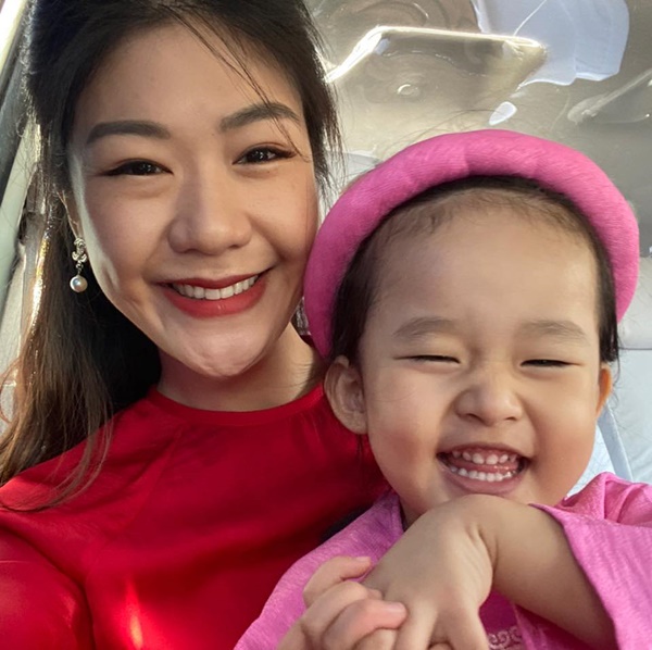 Lâu lắm chẳng được đi bay, nữ cơ trưởng Huỳnh Lý Đông Phương có chút điên rồ” và tiết lộ thường xuyên kiếm chuyện với người khác-4