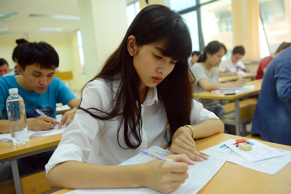 Thông tin mới từ Bộ GD-ĐT: Sẽ xây dựng ma trận đề thi THPT quốc gia 2020-1