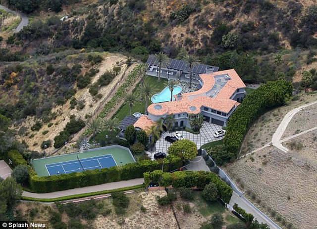 Biệt thự 35 triệu đô xa hoa của nữ tỷ phú nóng bỏng nhất thế giới-3