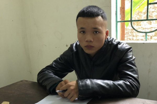 Clip: Hai thanh niên nghi dùng súng, xông vào cửa hàng Bách Hoá Xanh ở Sài Gòn cướp tài sản-2