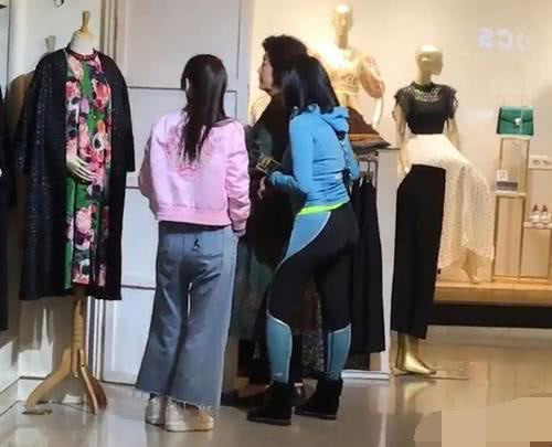 Biết con gái yêu sớm, mẹ không trách mắng mà làm một việc khiến con tâm phục khẩu phục-2