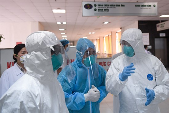 Hà Nội: Còn ít nhất từ 8-12 trường hợp dương tính mà chưa kịp phát hiện