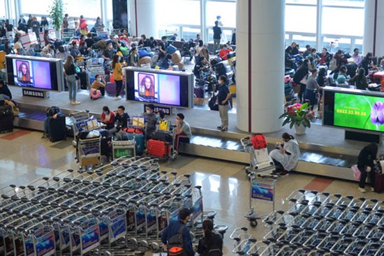 Phạt hành chính 10 triệu đồng du học sinh trốn cách ly ra sân bay Nội Bài định sang Anh