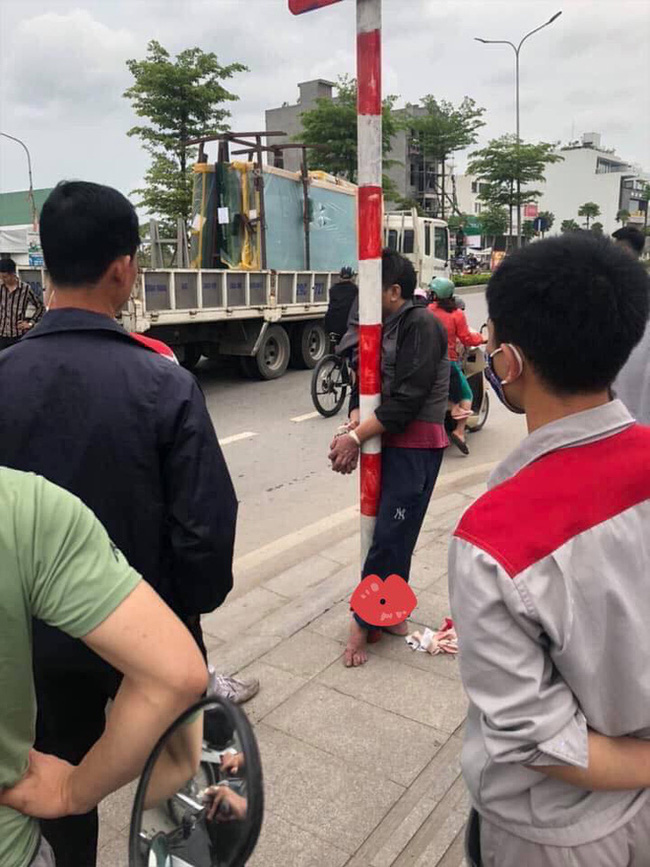 Người đàn ông lao đầu vào ô tô tự tử nhưng bất thành, nội dung bức thư tìm thấy trong túi áo gây xúc động mạnh-1