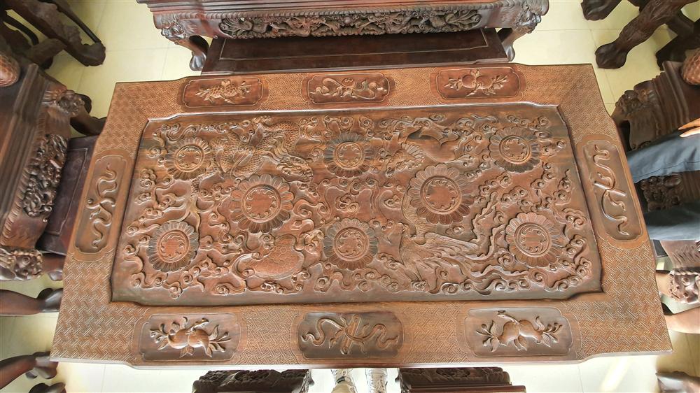 6 tỷ bộ ghế tứ linh hàng hiếm, đại gia cất kho 30 năm không bán-5