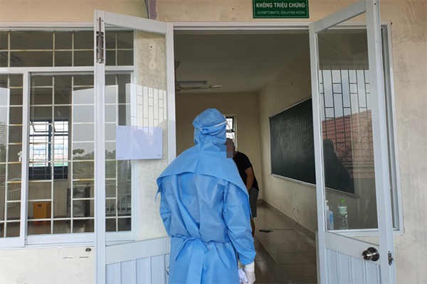 Circle K Chùa Láng - nơi có khách nhiễm Covid-19 ngồi 4 tiếng để mua sắm vẫn mở cửa-5