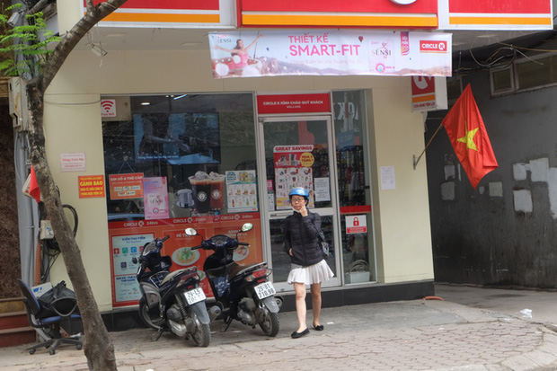 Circle K Chùa Láng - nơi có khách nhiễm Covid-19 ngồi 4 tiếng để mua sắm vẫn mở cửa-2
