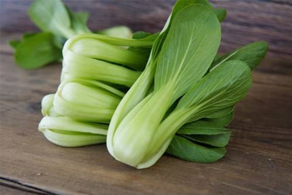 Khi rửa rau, thêm 2 nguyên liệu vào ngâm đảm bảo rau sạch hơn so với tưởng tượng-1