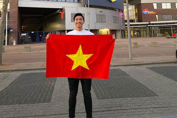 Đang nghỉ vì dịch Covid-19, SC Heerenveen vẫn tiến hành thanh lọc đội hình: 5 cầu thủ mất việc, cơ hội nào cho Văn Hậu?-4