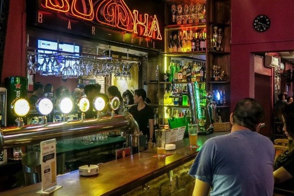 TP.HCM: Đã xác minh được 194 người đến bar Buddha, tăng thêm 1.378 trường hợp tiếp xúc với các ca bệnh Covid-19-2