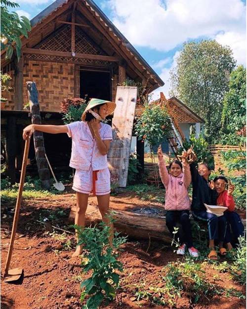 Học Hoa hậu H’Hen Niê trị mụn đầu đen và se khít lỗ chân lông chỉ bằng 1 quả chanh-2