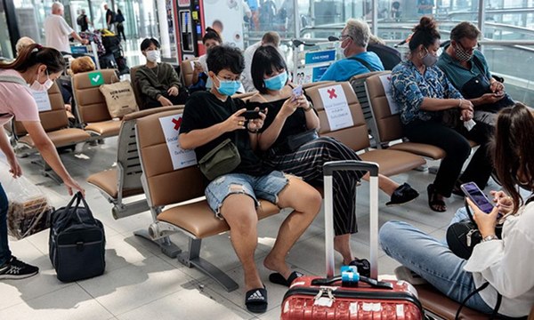 Thái Lan: Du học sinh được cha mẹ cho đi trốn dịch ở khu nghỉ dưỡng hạng sang nhưng lại tụ tập tiệc tùng với bạn bè rồi bị nhiễm Covid-19-3