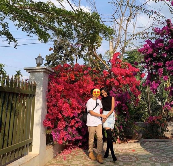 HHen Niê mang 5 chồng tiền đi đóng thuế thu nhập-3