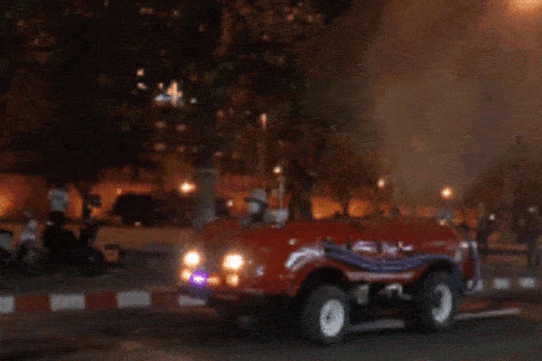 Xe chuyên dụng khử trùng các khu vực công cộng