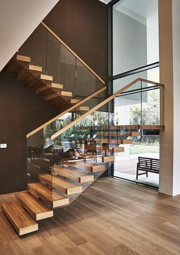 Nhà lung linh, sang trọng tựa khách sạn cao cấp nhờ cầu thang kính cường lực-14