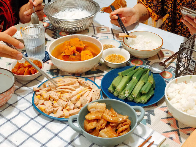 Ở nhà làm việc online, một công ty liền tổ chức cuộc thi nấu ăn: phát hiện ra toàn đầu bếp ẩn dật trong văn phòng bấy lâu nay-1