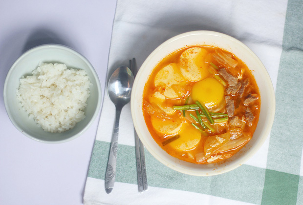 Ở nhà làm việc online, một công ty liền tổ chức cuộc thi nấu ăn: phát hiện ra toàn đầu bếp ẩn dật trong văn phòng bấy lâu nay-13