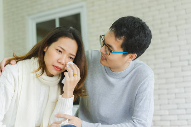 Chưa kịp vui mừng vì vợ chịu sinh con, tôi đã phải chết điếng khi chiều nay cô ấy trở về nhà với khuôn mặt tái nhợt và lẳng lặng nằm lên giường không chịu nói một lời-1