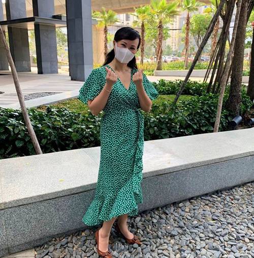 Diện toàn đồ tối giản mà Shark Linh vẫn có thể giấu khéo vóc dáng hậu sinh nở-1