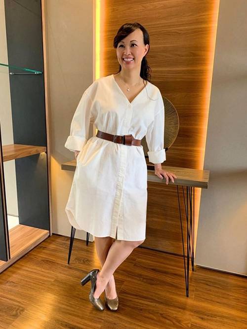 Diện toàn đồ tối giản mà Shark Linh vẫn có thể giấu khéo vóc dáng hậu sinh nở-2