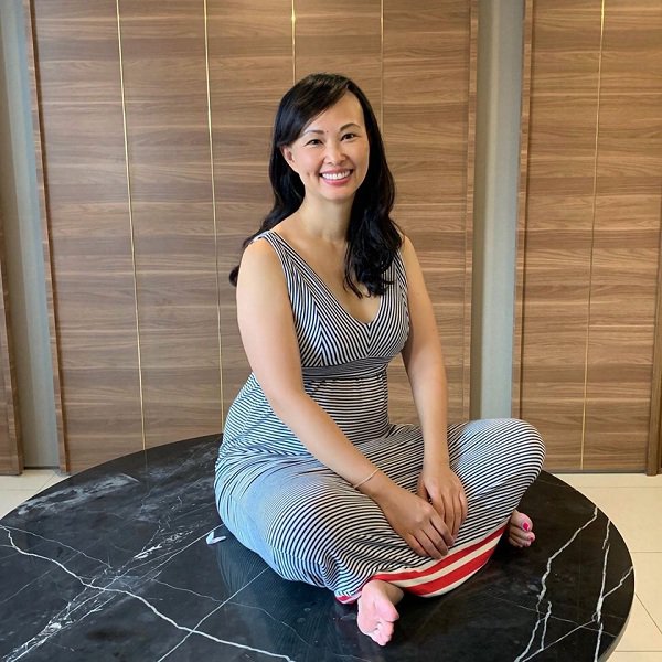 Diện toàn đồ tối giản mà Shark Linh vẫn có thể giấu khéo vóc dáng hậu sinh nở-4