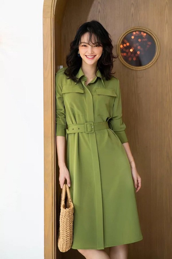 Diện toàn đồ tối giản mà Shark Linh vẫn có thể giấu khéo vóc dáng hậu sinh nở-16