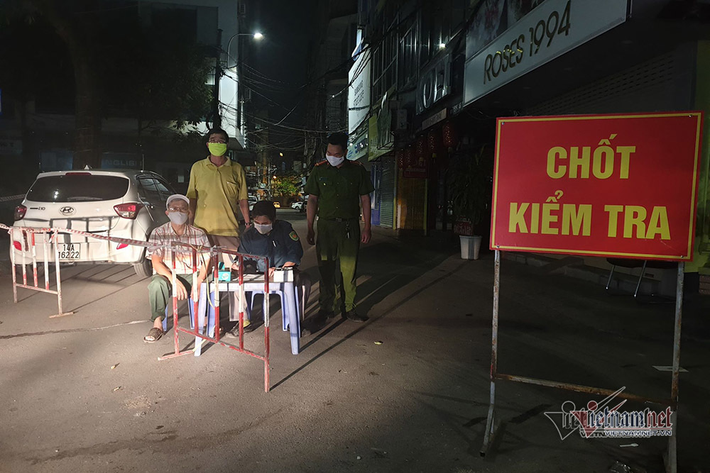 Phố xá 3 miền thời tiền khẩn cấp-32