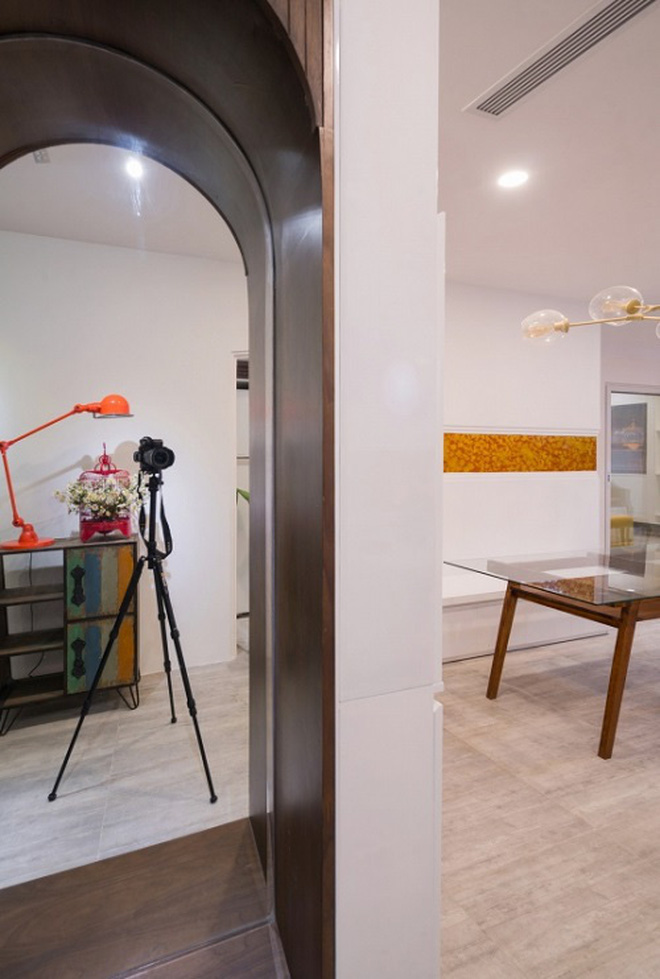 So kè khối tài sản của HH Ngọc Hân và Á hậu Thúy Vân trước khi về nhà chồng: Nhà sang, xế xịn, đồ hiệu nhìn mà hoa mắt!-5