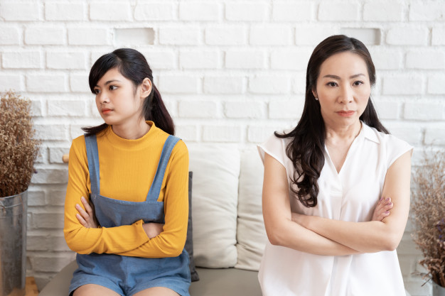 Thấy chị dâu dạy con lệch lạc, tôi giận sôi gan cãi nhau với chị nhưng không ngờ anh trai nói một câu làm tôi muối mặt” im lặng-1