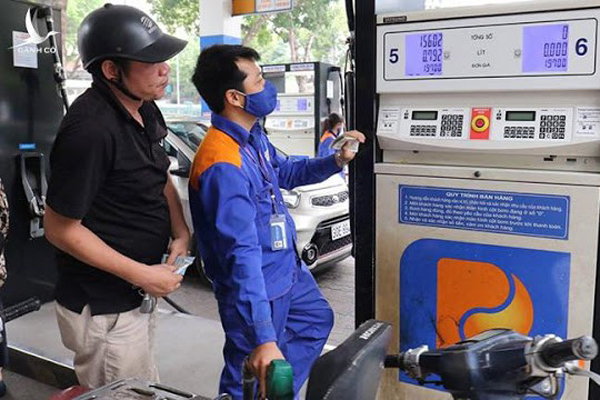 Giá xăng xuống thấp nhất 11 năm-2